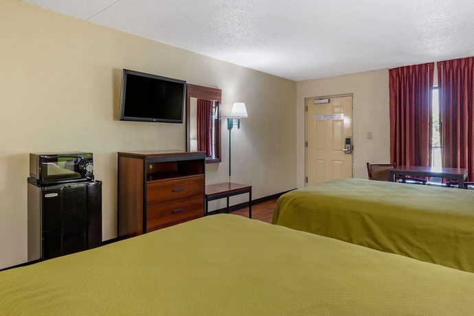 Imagen de la habitación del Hotel Econo Lodge, FAYETTEVILLE. Foto 3
