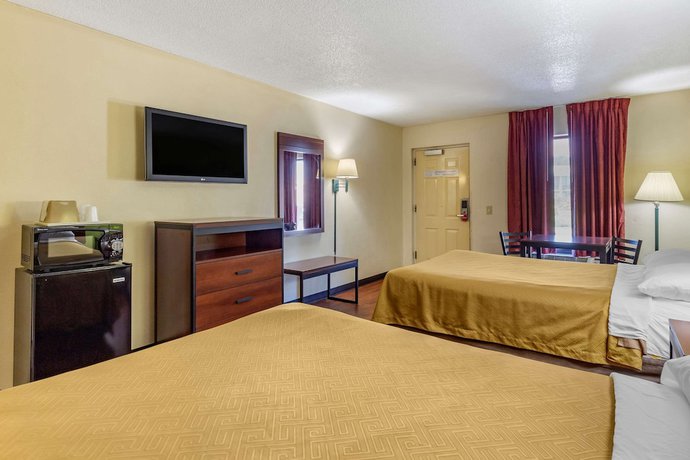 Imagen de la habitación del Hotel Econo Lodge, FAYETTEVILLE. Foto 10