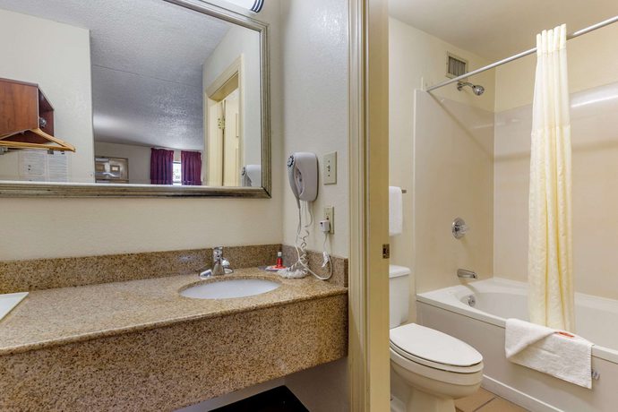 Imagen de la habitación del Hotel Econo Lodge, FAYETTEVILLE. Foto 15