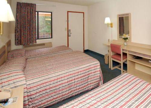 Imagen de la habitación del Hotel Econo Lodge Forest Park Atlanta Airport. Foto 1