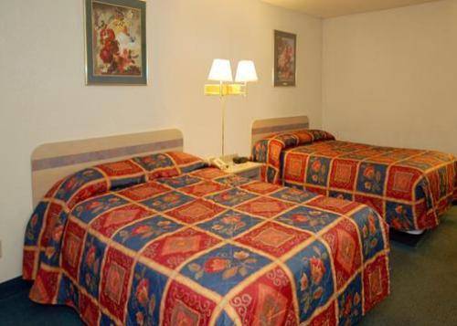 Imagen de la habitación del Hotel Econo Lodge Forest Park Atlanta Airport. Foto 3
