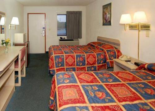 Imagen de la habitación del Hotel Econo Lodge Forest Park Atlanta Airport. Foto 5