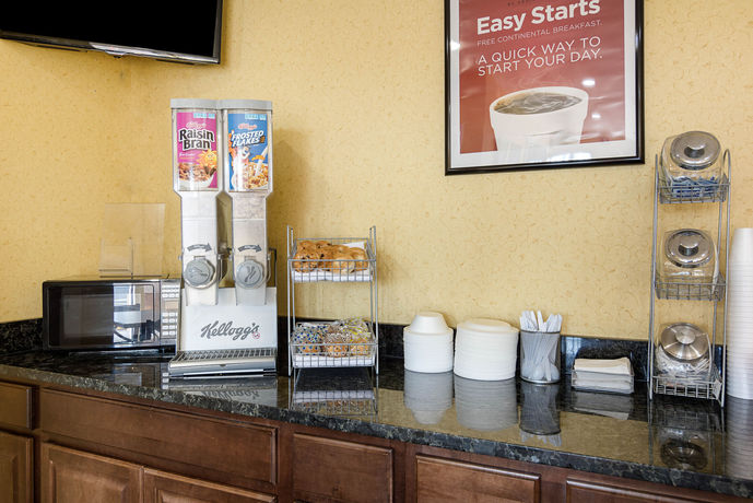 Imagen del bar/restaurante del Hotel Econo Lodge Fredericksburg Near I-95. Foto 2