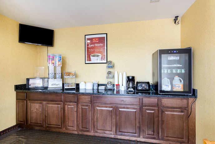 Imagen del bar/restaurante del Hotel Econo Lodge Fredericksburg Near I-95. Foto 3