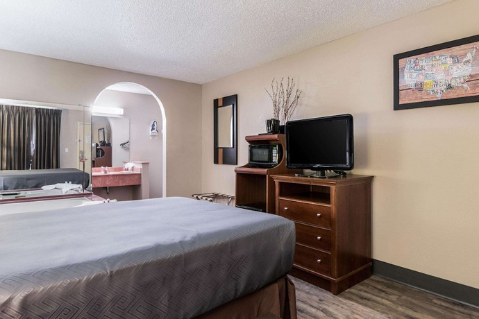 Imagen de la habitación del Hotel Econo Lodge Gainesville Downtown Area. Foto 2