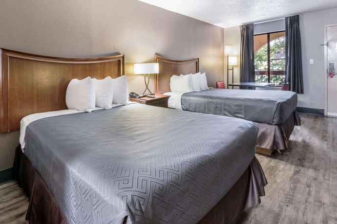 Imagen de la habitación del Hotel Econo Lodge Gainesville Downtown Area. Foto 9
