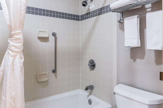 Imagen de la habitación del Hotel Econo Lodge Gainesville Downtown Area. Foto 14
