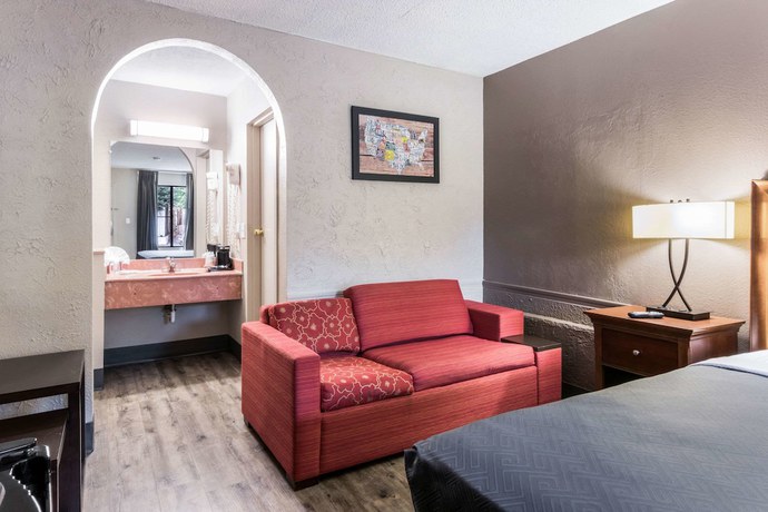Imagen de la habitación del Hotel Econo Lodge Gainesville Downtown Area. Foto 17