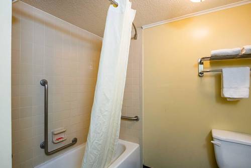 Imagen de la habitación del Hotel Econo Lodge Garden City - Savannah. Foto 6