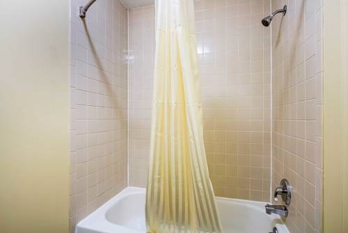 Imagen de la habitación del Hotel Econo Lodge Garden City - Savannah. Foto 10