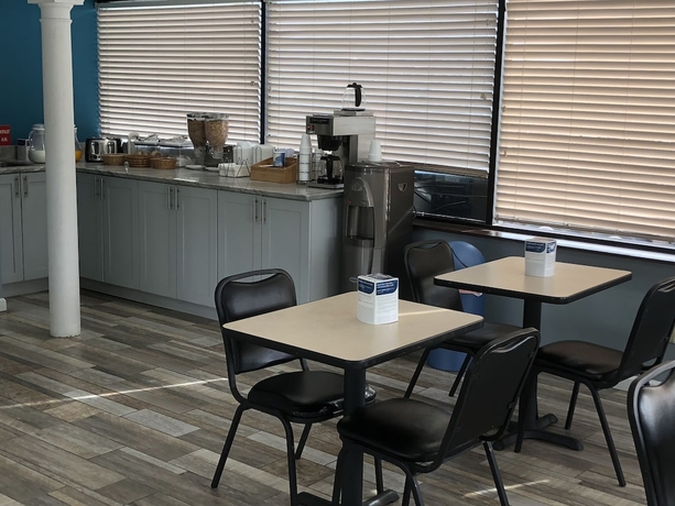 Imagen del bar/restaurante del Hotel Econo Lodge, Georgetown. Foto 2