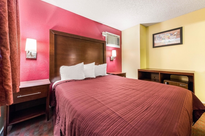 Imagen de la habitación del Hotel Econo Lodge, Gilroy. Foto 5