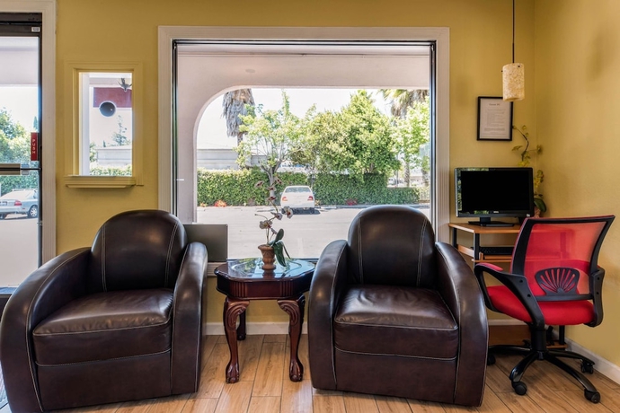 Imagen de los interiores del Hotel Econo Lodge, Gilroy. Foto 17