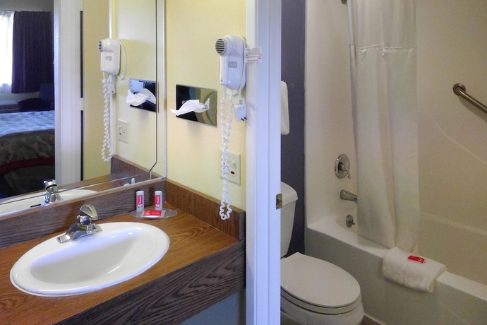 Imagen de la habitación del Hotel Econo Lodge, Gilroy. Foto 9