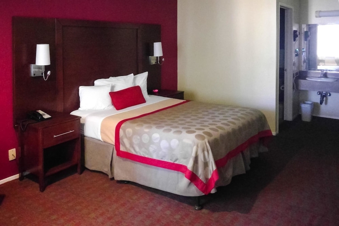 Imagen de la habitación del Hotel Econo Lodge, Gilroy. Foto 11