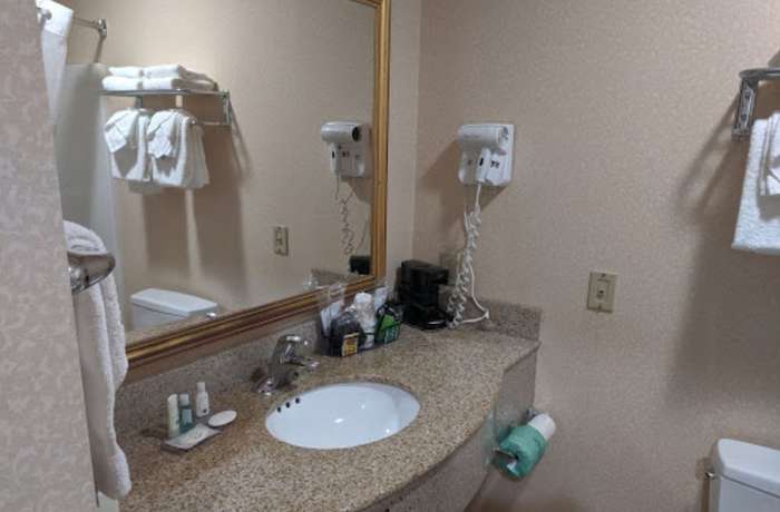 Imagen de la habitación del Hotel Econo Lodge Glens Falls / Lake George. Foto 12