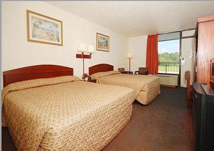 Imagen de la habitación del Hotel Econo Lodge Goose Creek. Foto 5