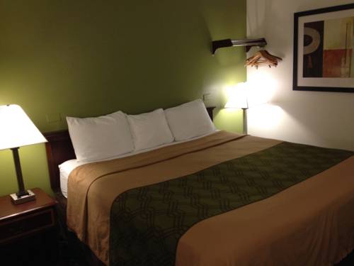 Imagen de la habitación del Hotel Econo Lodge Hays I-70. Foto 4