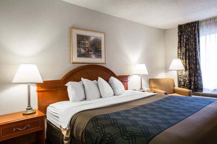 Imagen de los exteriores del Hotel Econo Lodge, Hendersonville. Foto 14