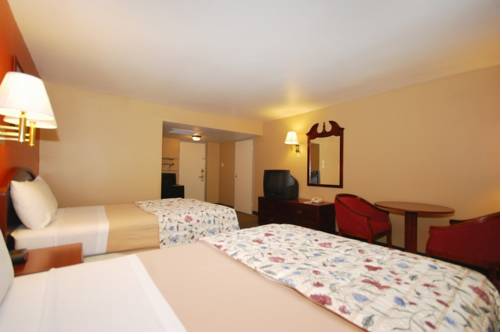 Imagen de la habitación del Hotel Econo Lodge Hermitage. Foto 3