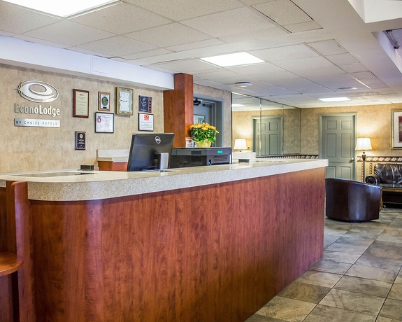 Imagen de los interiores del Hotel Econo Lodge Hicksville. Foto 10