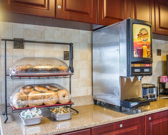 Imagen del bar/restaurante del Hotel Econo Lodge Hicksville. Foto 3