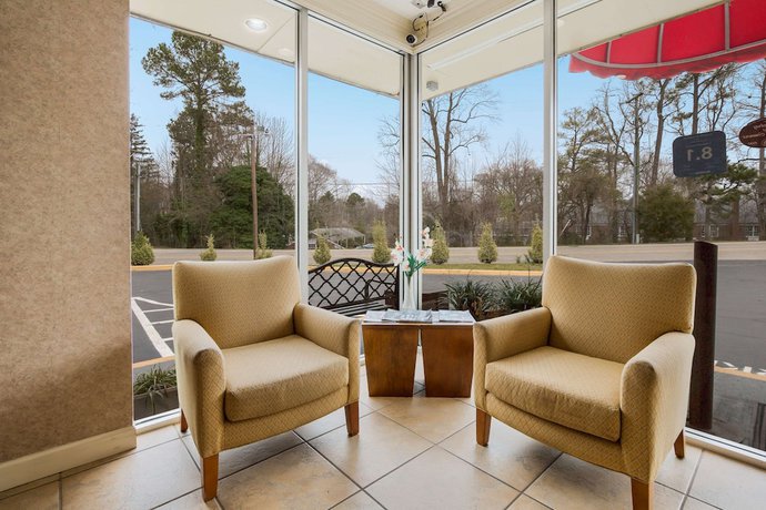 Imagen de los interiores del Hotel Econo Lodge Historic Area. Foto 18