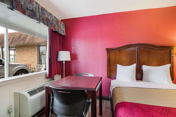 Imagen de la habitación del Hotel Econo Lodge Historic Area. Foto 15