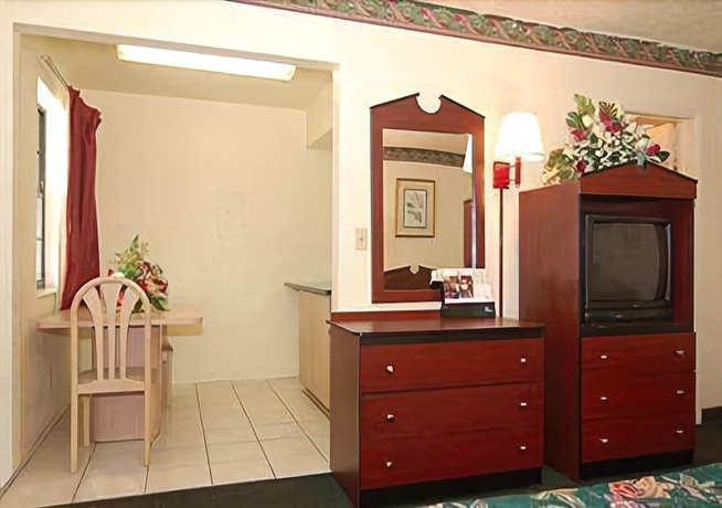 Imagen de la habitación del Hotel Econo Lodge Hollywood-ft Lauderdale International Airport. Foto 13
