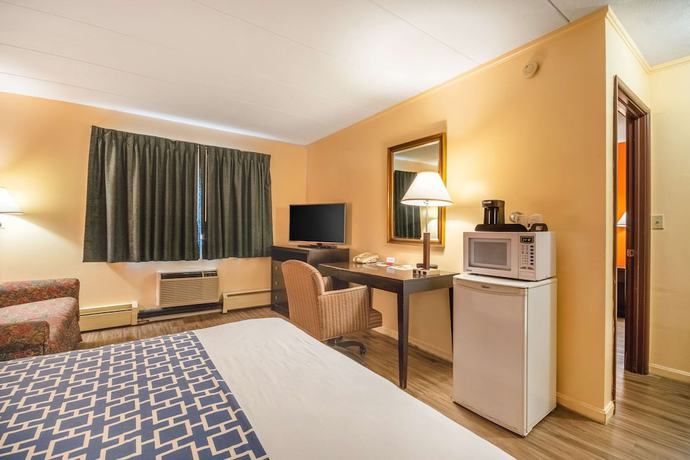 Imagen de la habitación del Hotel Econo Lodge Inn And Suites Airport. Foto 10