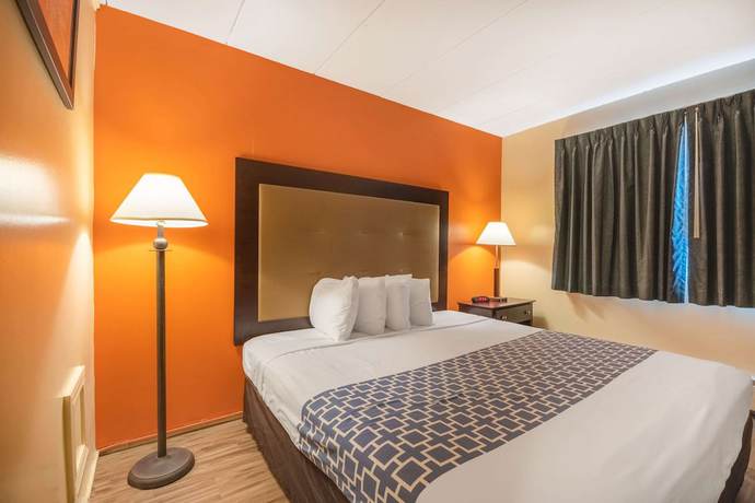 Imagen de la habitación del Hotel Econo Lodge Inn And Suites Airport. Foto 12