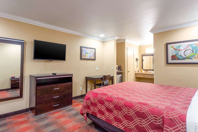 Imagen de la habitación del Hotel Econo Lodge Inn And Suites Escondido Downtown. Foto 9
