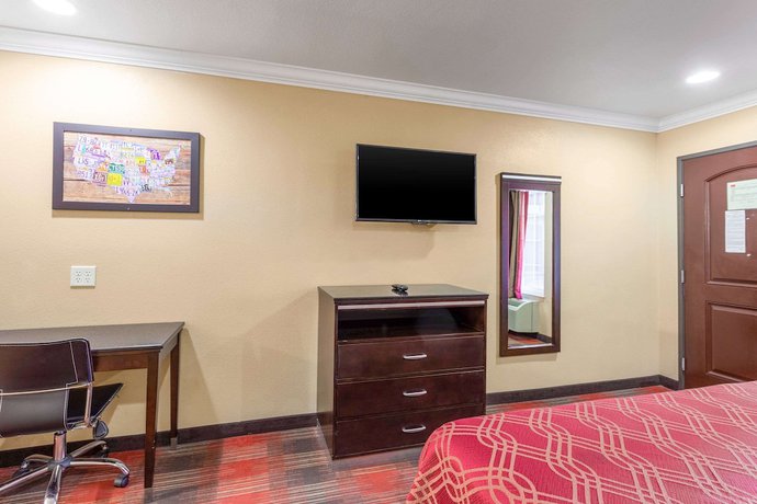 Imagen de la habitación del Hotel Econo Lodge Inn And Suites Escondido Downtown. Foto 11