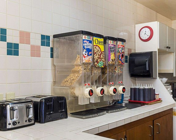 Imagen del bar/restaurante del Hotel Econo Lodge Inn And Suites Fulton - Rockport. Foto 3