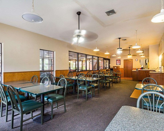 Imagen de los interiores del Hotel Econo Lodge Inn And Suites Fulton - Rockport. Foto 18