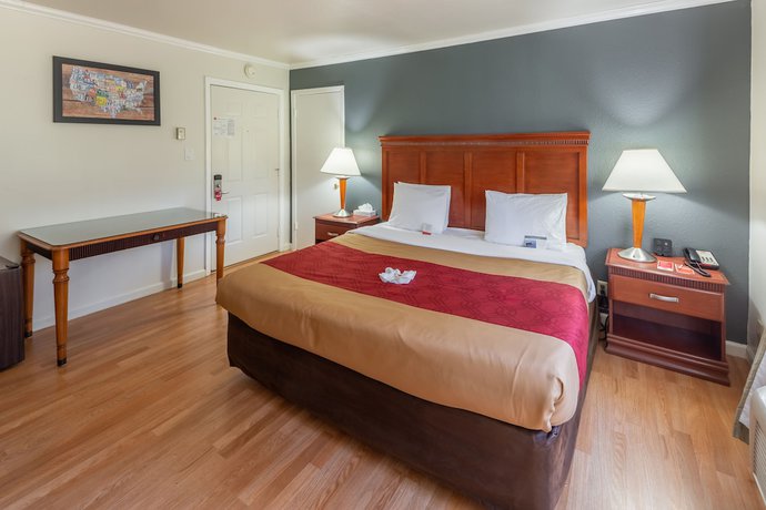 Imagen de la habitación del Hotel Econo Lodge Inn And Suites Heavenly Village Area. Foto 3