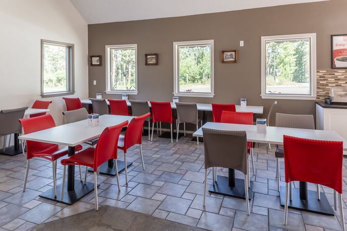 Imagen de los interiores del Hotel Econo Lodge Inn And Suites Heavenly Village Area. Foto 19