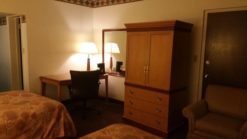 Imagen de la piscina del Hotel Econo Lodge Inn And Suites, Hot Springs. Foto 16
