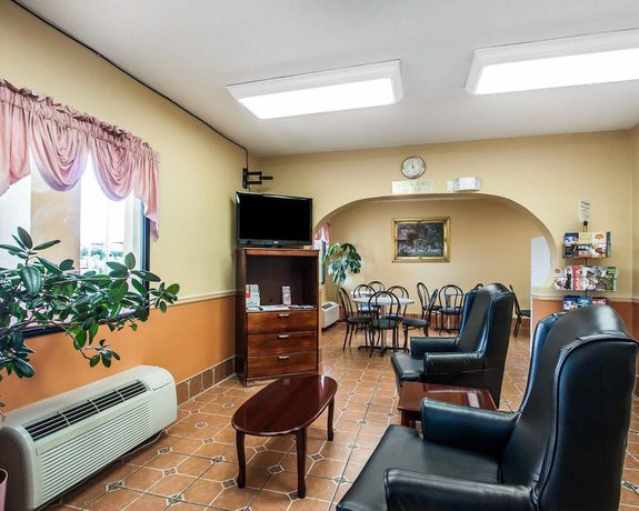 Imagen de los interiores del Hotel Econo Lodge Inn And Suites I-20, Exit 73. Foto 17