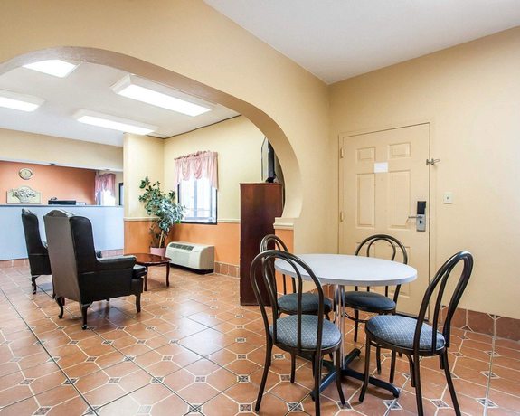 Imagen de los interiores del Hotel Econo Lodge Inn And Suites I-20, Exit 73. Foto 18