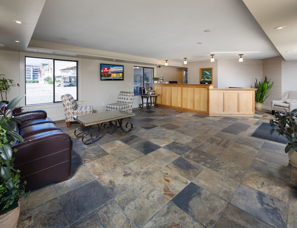 Imagen de los interiores del Hotel Econo Lodge Inn And Suites, Kelowna. Foto 20