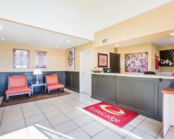 Imagen de los interiores del Hotel Econo Lodge Inn And Suites Lodi - Wine Country Area. Foto 15