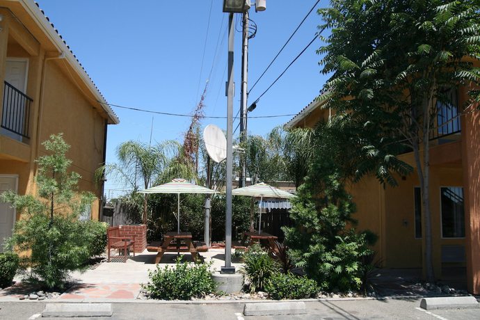 Imagen general del Hotel Econo Lodge Inn And Suites Lodi - Wine Country Area. Foto 7