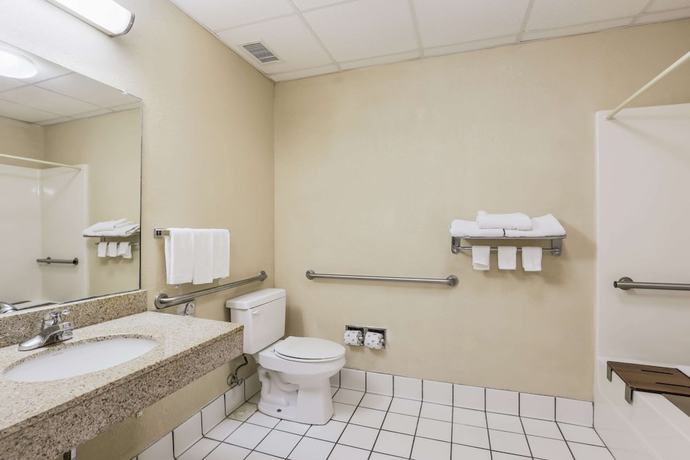 Imagen de la habitación del Hotel Econo Lodge Inn And Suites, MARIANNA. Foto 2