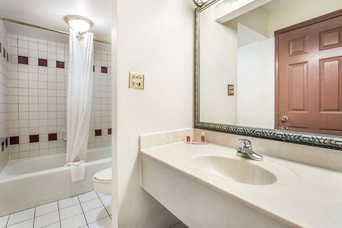 Imagen de la habitación del Hotel Econo Lodge Inn And Suites Macon. Foto 8
