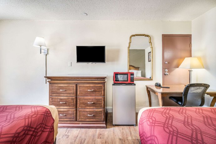 Imagen de la habitación del Hotel Econo Lodge Inn And Suites Macon. Foto 12