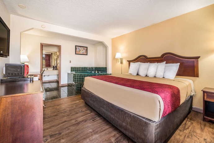 Imagen de la habitación del Hotel Econo Lodge Inn And Suites Macon. Foto 14