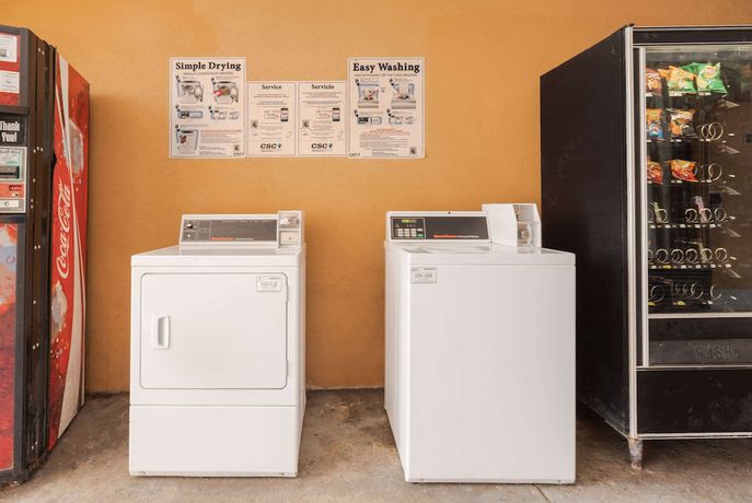 Imagen de los interiores del Hotel Econo Lodge Inn And Suites Macon. Foto 20