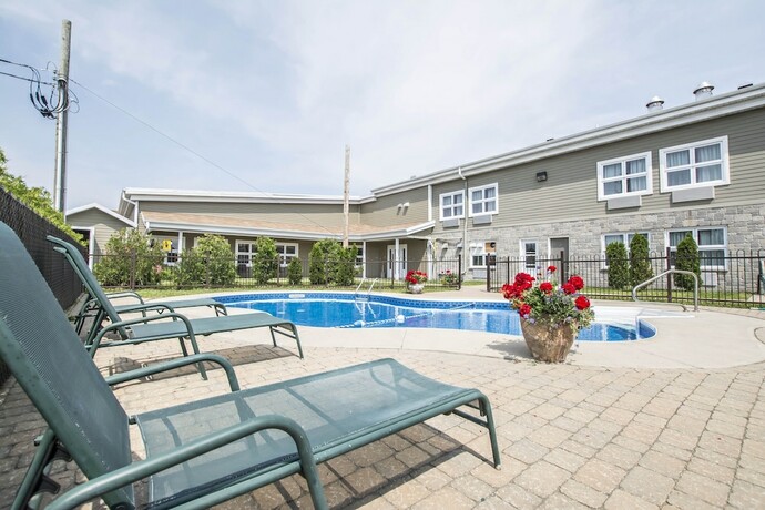 Imagen general del Hotel Econo Lodge Inn And Suites, Montmagny. Foto 7