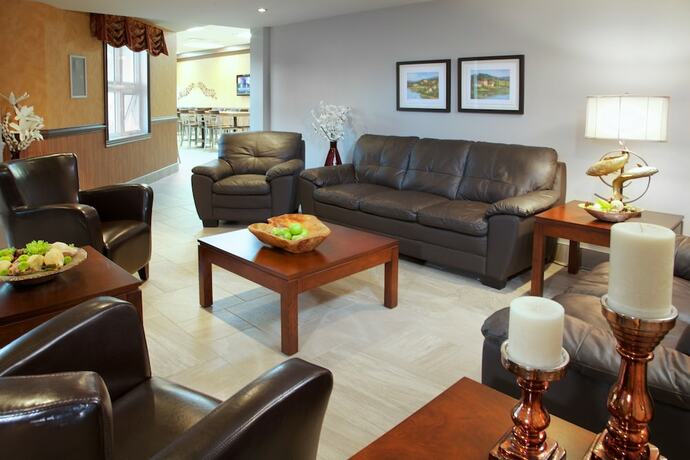 Imagen general del Hotel Econo Lodge Inn And Suites, Montmagny. Foto 8
